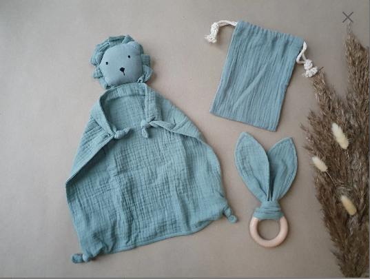 Organic Cotton Lion Muslin Comforter/Soother & Teething Ring Set